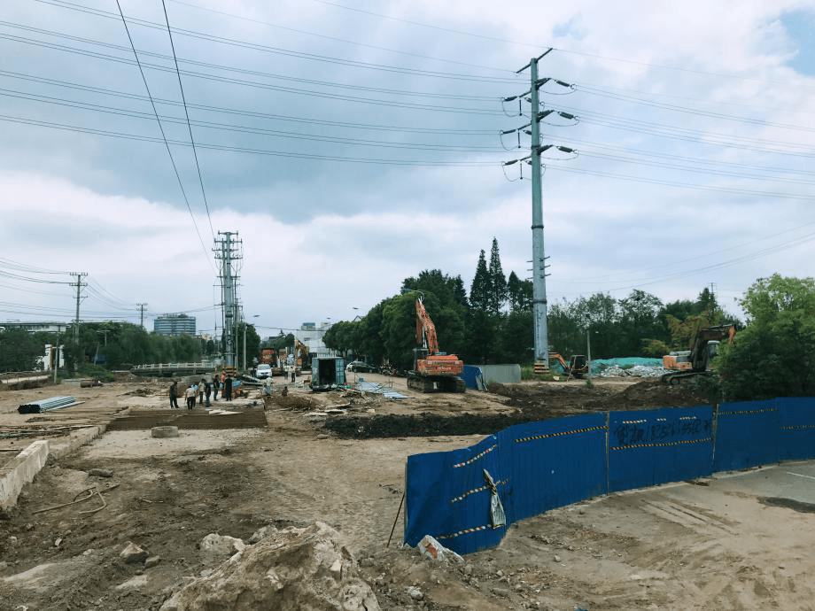 開學(xué)啦!江蘇江河小廣播為您播報道路信息！